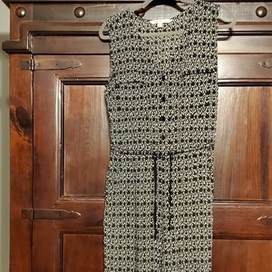 Max Studio Black & White Roper‎ M